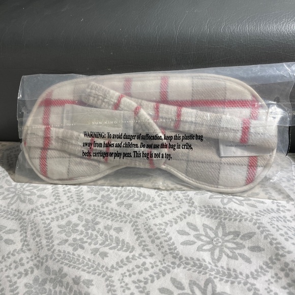 BOLL & BRANCH Flannel Eye Mask - Plaid, Unisex, Red - Brand-new with tags. - Picture 6 of 12